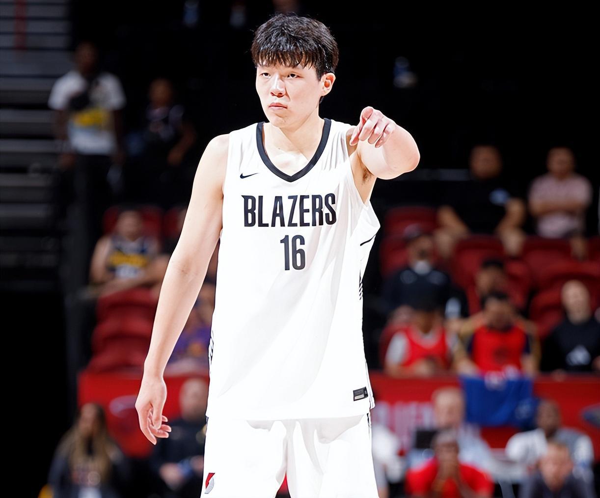 20分9板8助4帽！杨瀚森太香了，中国约基奇诞生，比卢普斯乐开花